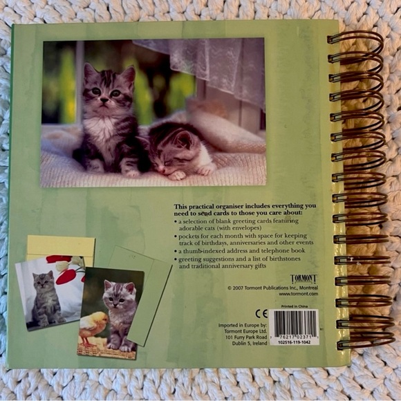 Organizer for Cat Lovers with Blank Greeting Cards - Picture 2 of 5
